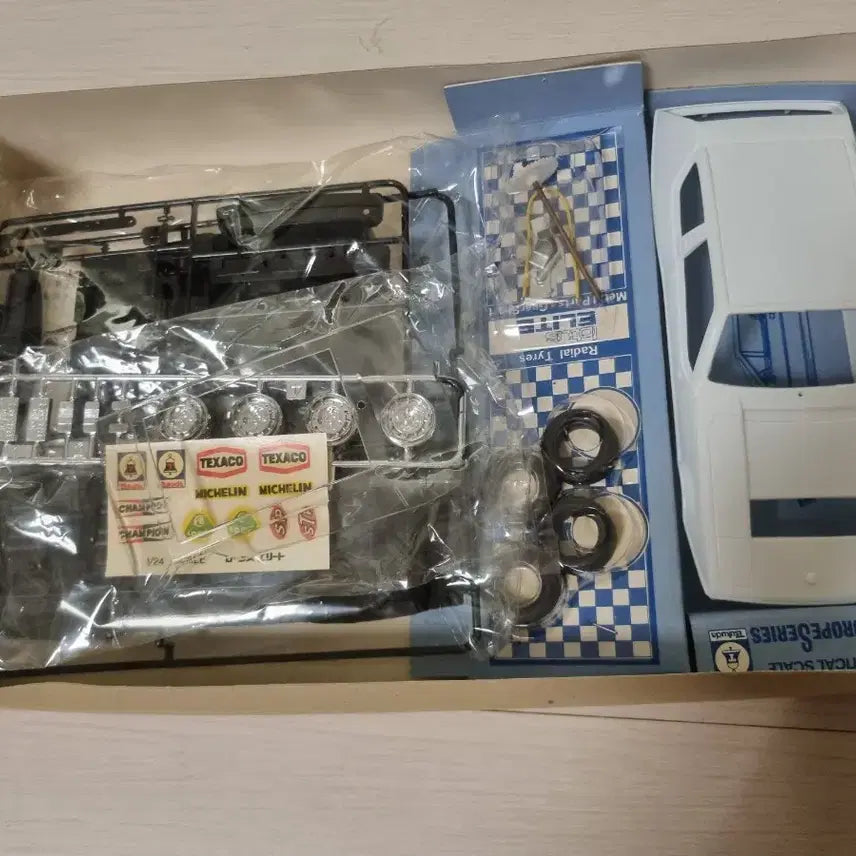 [BUNJANG] Tsukuda Lotus Elite 1/24 Scale Model Kit / 고전프라 츠쿠다 로터스 엘리트