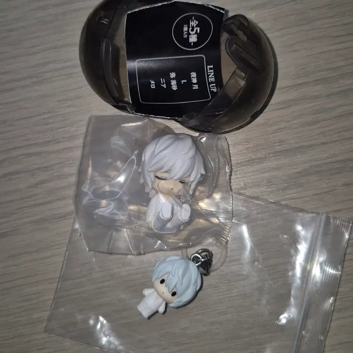 [BUNJANG] Death Note Nemurasetai &amp; Mejirushi Nendoroid Set / 데스노트 가챠 네무라세타이 +메지루시 니아
