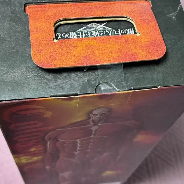 [BUNJANG] Attack on Titan Colossal Titan Erwan &amp; Can Badge Bundle Set / 진걱의거인 초대형거인 라원 및 캔뱃지, 초코노코