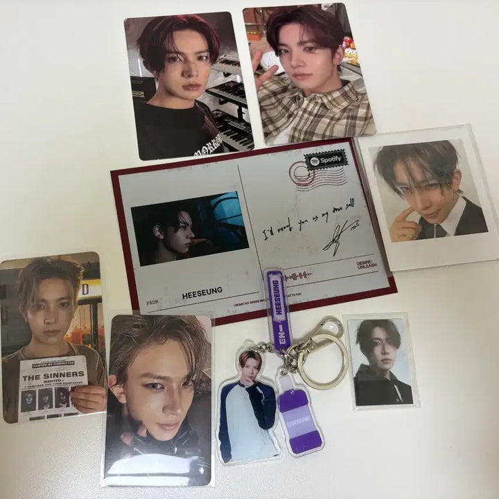 [BUNJANG] Enhypen Heeseung / Evan Official Goods Set / 전 엔하이픈 이희승 / 현 에반 EVAN 공식 굿즈 세트
