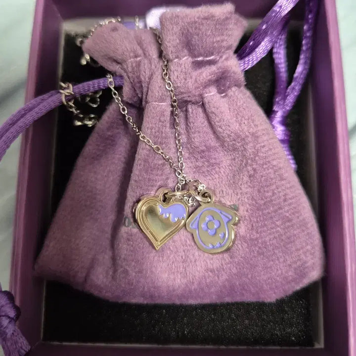 [BUNJANG] NIJISANJI Rosabelle Show Valentine Necklace &amp; Heart Card Set / 니지산지 호시루베 쇼 발렌타인 목걸이&amp;하트 카드 세트