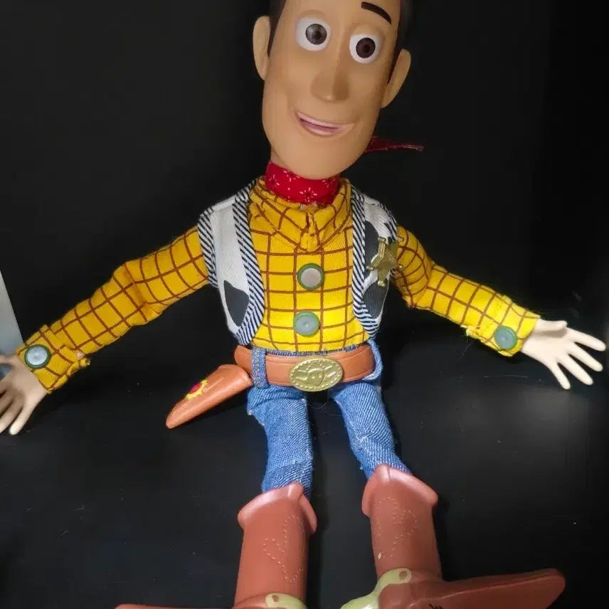 [BUNJANG] Toy Story Woody Figure / 토이스토리 우디 판매해요