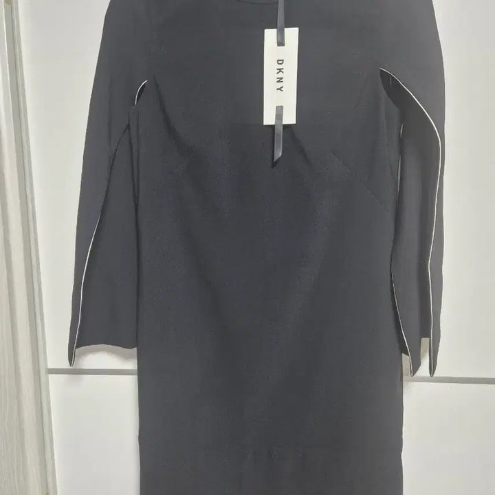[SOLD OUT] DKNY 여성 블랙 원피스