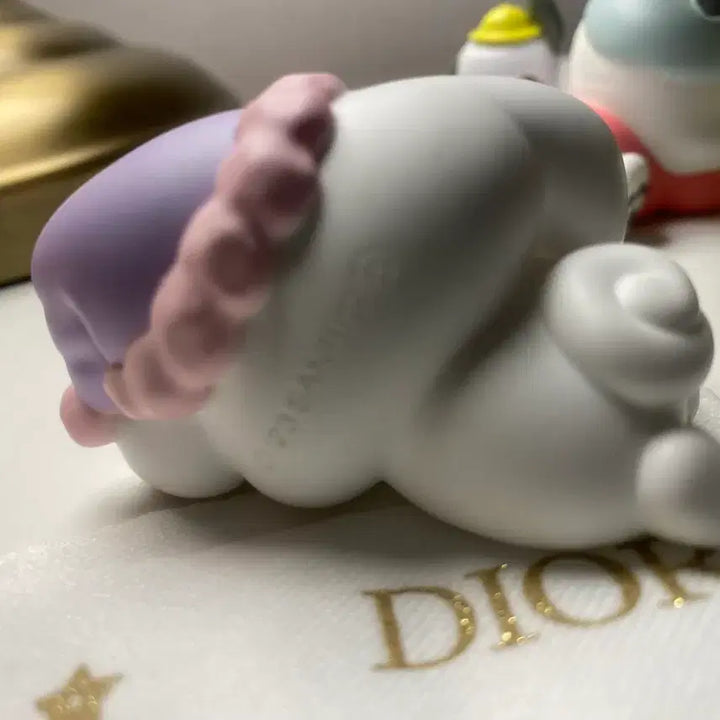 [BUNJANG] Sanrio Cinnamoroll Pajama Figure / 산리오 시나모롤 잠옷 피규어