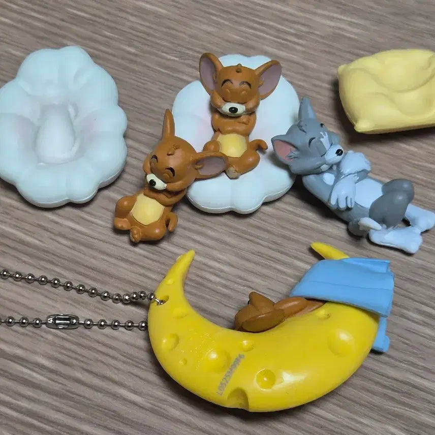 [BUNJANG] Tom and Jerry Sleeping Friends Figure Bundle Set / 톰과제리 가챠 일괄