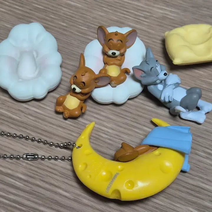 [BUNJANG] Tom and Jerry Sleeping Friends Figure Bundle Set / 톰과제리 가챠 일괄