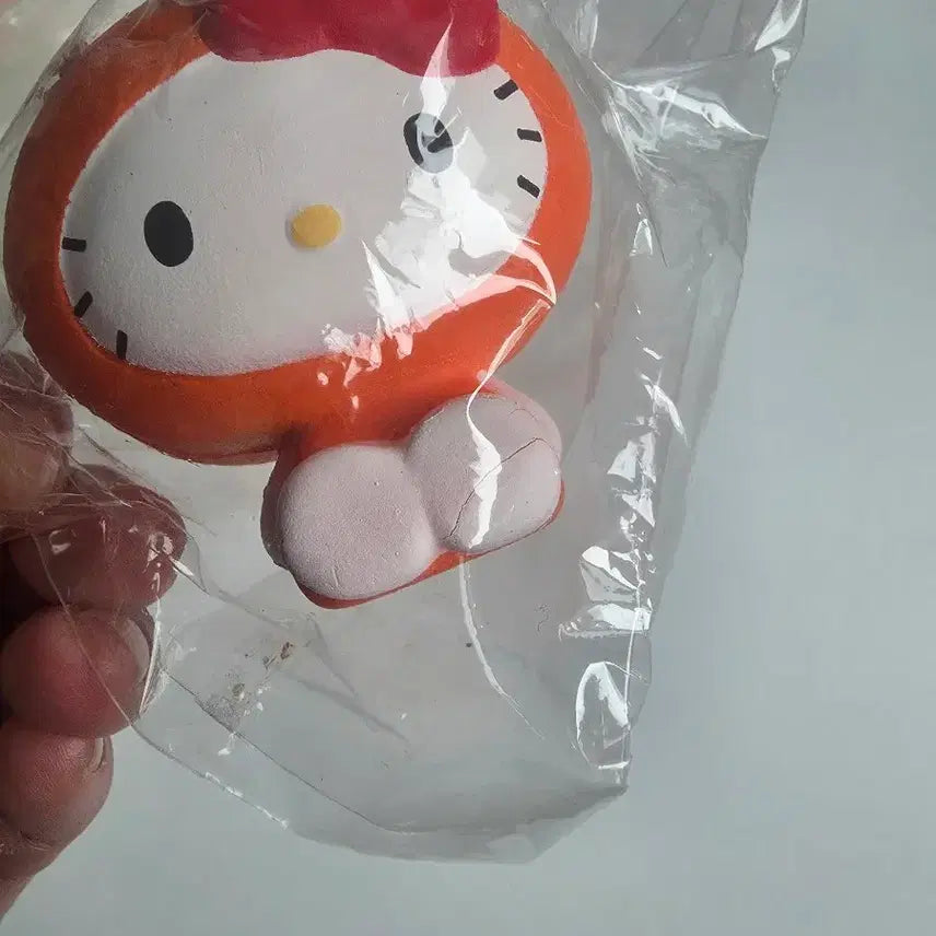 [BUNJANG] Hello Kitty Fruit Market Squeeze Mascot Keychain / 헬로키티 후르츠 마켓 스퀴즈 마스코트 키링 과일
