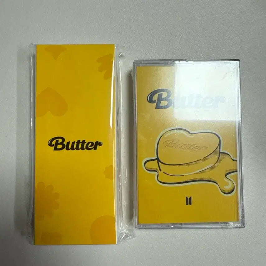 [BUNJANG] BTS Butter Cassette Tape &amp; Acrylic Keychain Set / 방탄 BTS butter 버터 키링 &amp; 카세트 테이프 양도