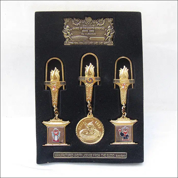 [BUNJANG] 1988 Seoul Olympics Hodori &amp; Hosuni Bride &amp; Groom Keychain Set / 88서울올림픽 호돌이, 호순이 신랑, 신부 열쇠고리 3종