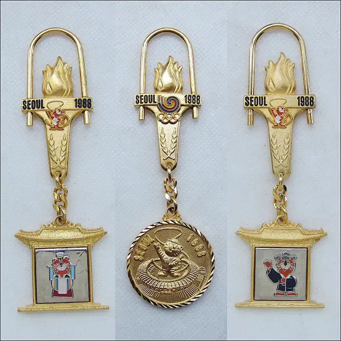 [BUNJANG] 1988 Seoul Olympics Hodori &amp; Hosuni Bride &amp; Groom Keychain Set / 88서울올림픽 호돌이, 호순이 신랑, 신부 열쇠고리 3종