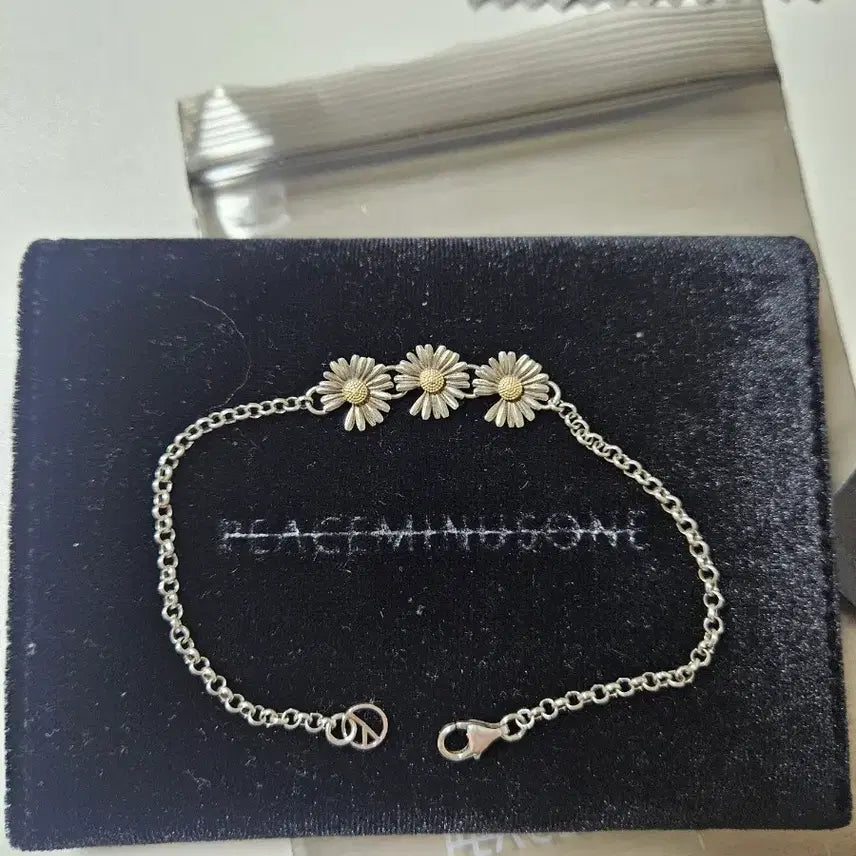 [BUNJANG] PEACEMINUSONE Daisy Bracelet M / 피스마이너스원 데이지 브레이슬릿 팔찌 M