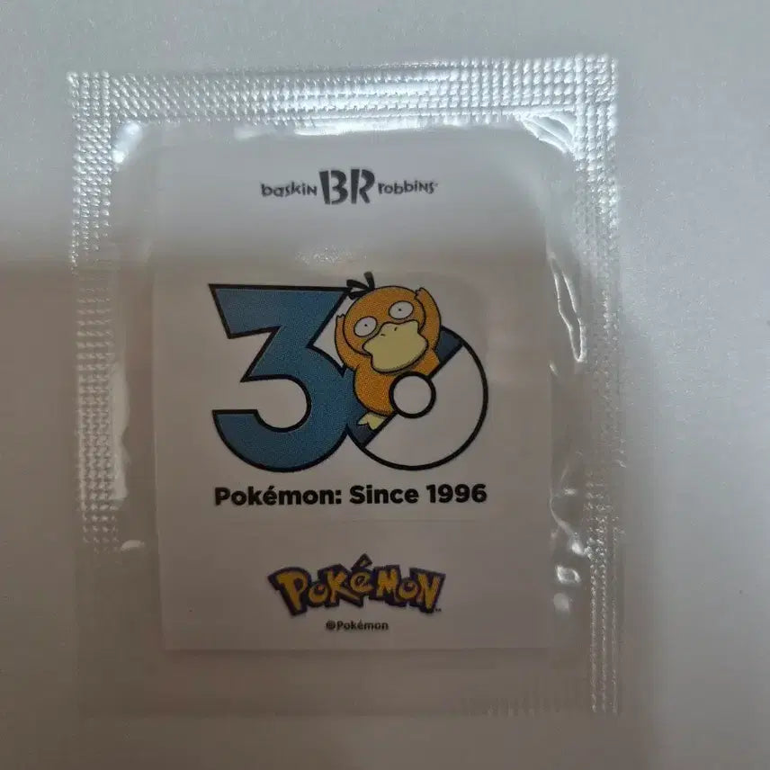 [BUNJANG] Baskin Robbins Pokemon 30th Anniversary Sticker (Psyduck) / 배스킨라빈스 포켓몬 30주년 띠부씰 (고라파덕)