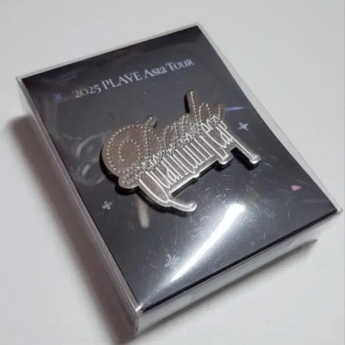 [BUNJANG] PLAVE 2025 Tour Metal Badge / 2025 TOUR METAL BADGE