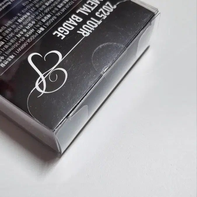 [BUNJANG] PLAVE 2025 Tour Metal Badge / 2025 TOUR METAL BADGE