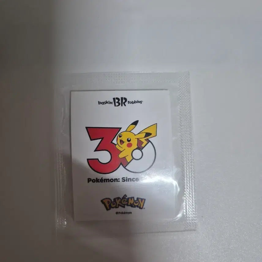 [BUNJANG] Baskin Robbins Pokemon 30th Anniversary Sticker (Pikachu) / 배스킨라빈스 포켓몬 30주년 띠부씰 (피카츄)