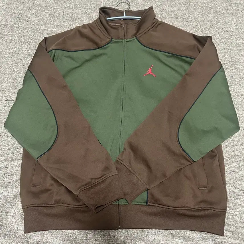 [BUNJANG] Supreme x Jordan Tricot Track Jacket Olive / 슈프림 x 조던 트랙 자켓