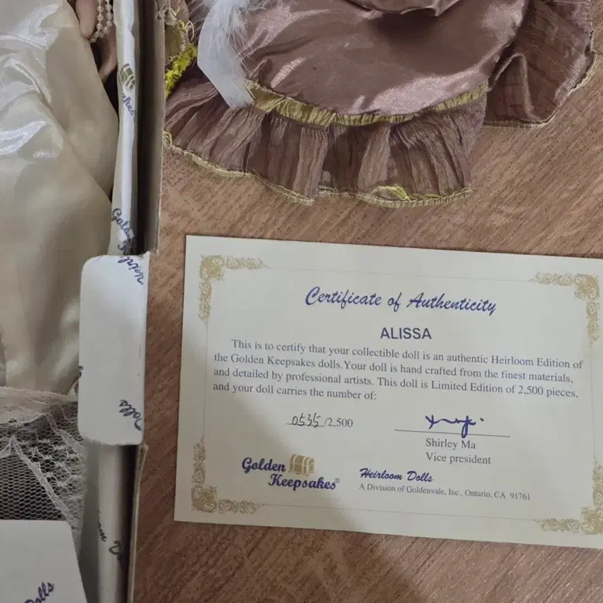 [BUNJANG] Golden Keepsake Limited Edition Porcelain Doll / 한정판 포세린 인형