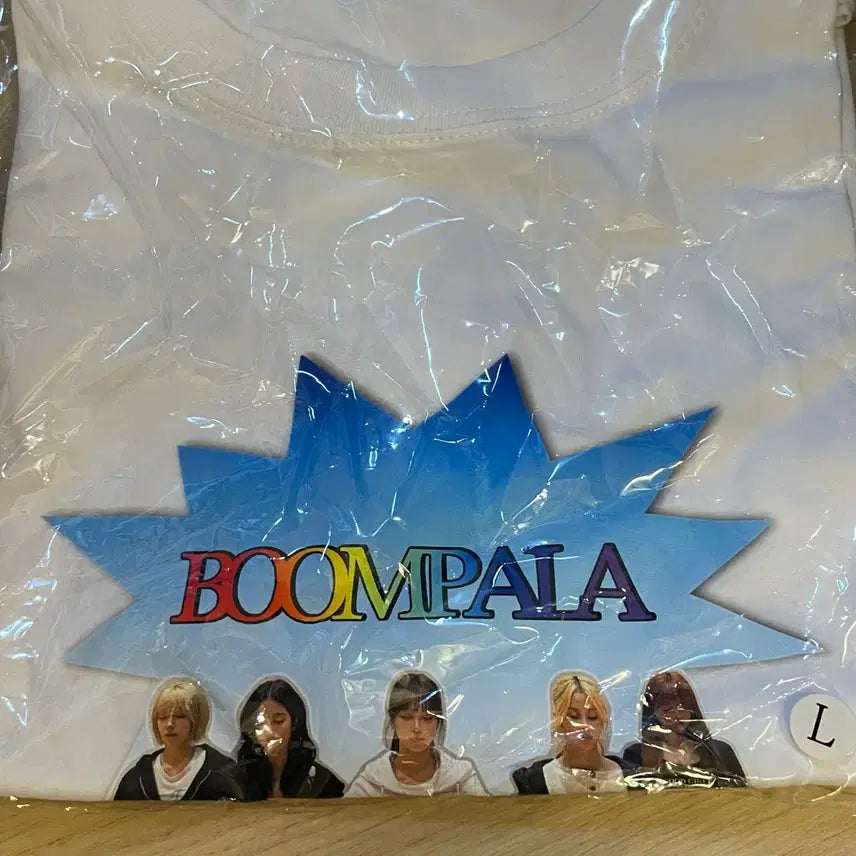 [BUNJANG] LE SSERAFIM Boom Boom Clapper T-Shirt L Size / 르세라핌 붐팔라 티셔츠 L사이즈
