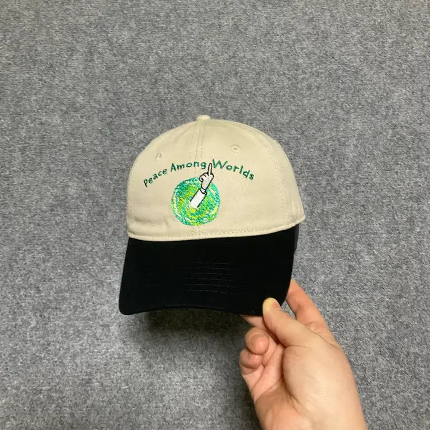 [BUNJANG] Rick and Morty Peace Among Worlds Twill Baseball Cap / Rick and Morty 릭 앤 모티 콜라보 모자