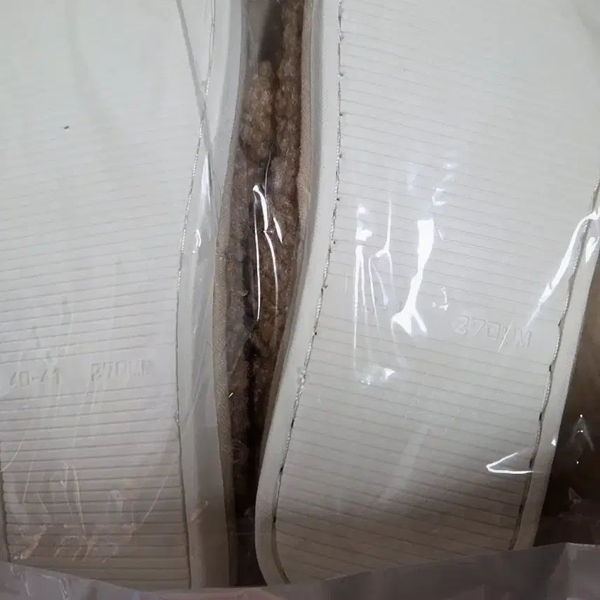 [BUNJANG] Maru is a Dog Fur Slippers (270 Free Size) Sealed / 마루는 강쥐 퍼 슬리퍼 미개봉