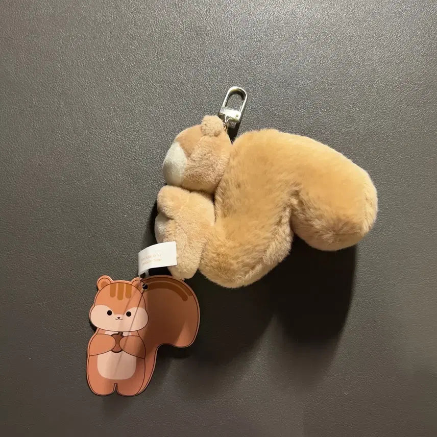 [BUNJANG] BTS J-Hope Corimori Squirrel Keyring (Light Brown) / 방탄 제이홉 코리모리 다람쥐 키링 (연한브라운)