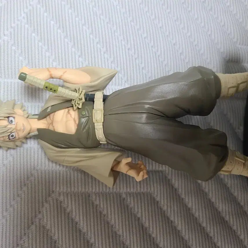 [BUNJANG] Demon Slayer Sanemi Shinazugawa Bond Uniform Figure / 귀칼 사네미 유대의장 피규어