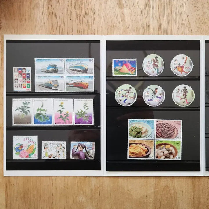 [BUNJANG] 2002 Korean Stamp Book Set Vol. 1 &amp; 2 / 2002 한국의 우표첩 1,2