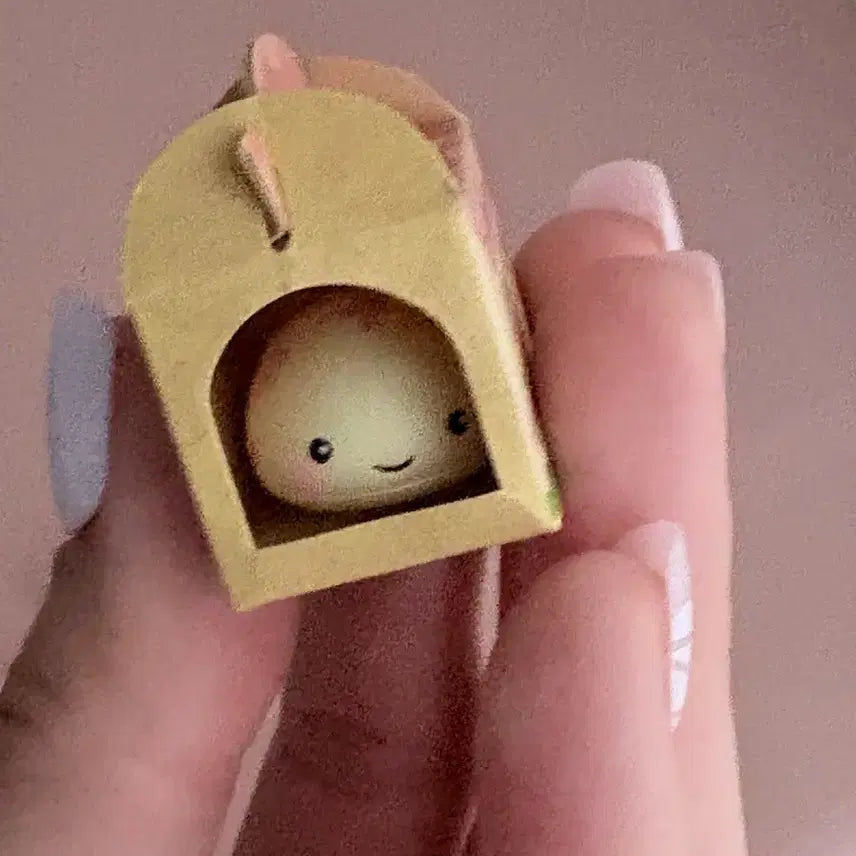 [BUNJANG] Cute Figure (Unknown Type) / 펫박스 벚꽃 꽃 전설의 동물 땅 지렁이 올챙이 뭔지 모름 귀여운 피규어