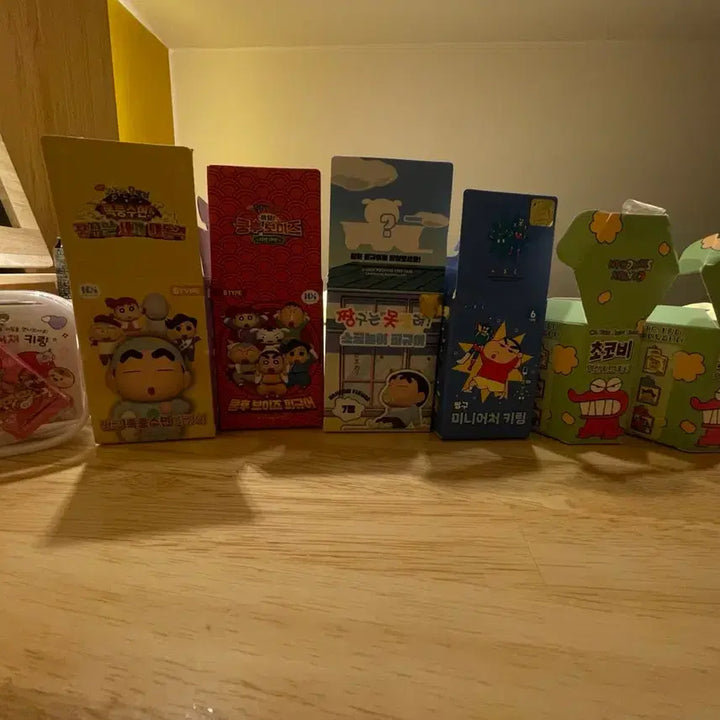 [BUNJANG] Crayon Shin-chan Figure &amp; Keychain Bundle / 급처)피규어 키링 판매