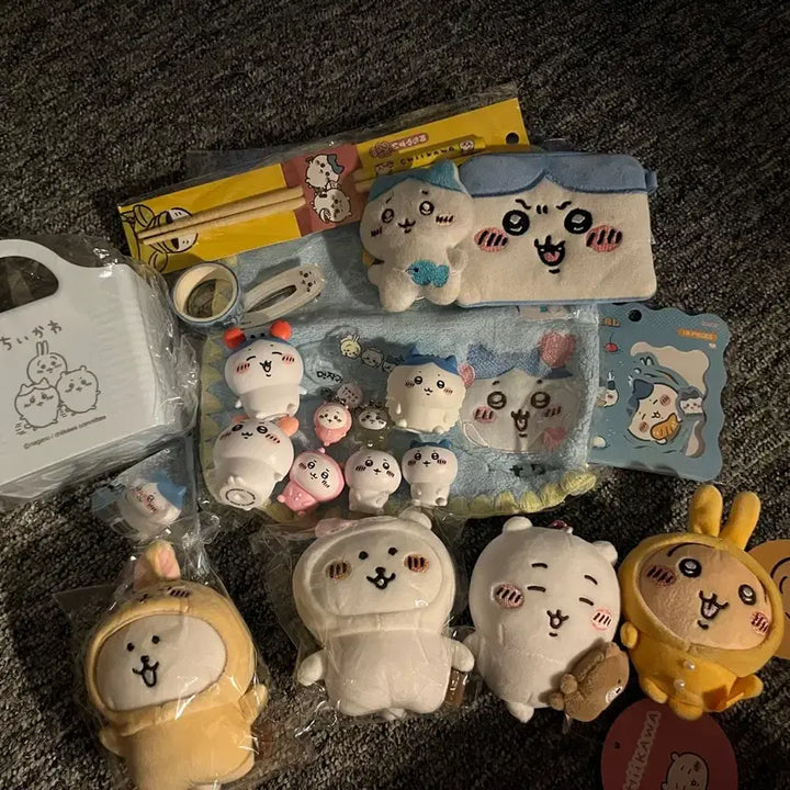 [BUNJANG] Chiikawa Hachiware Usagi Nodame-guma Figure Sticker Doll / 먼작귀 치이카와 하치와레 우사기 농담곰 피규어 스티커 인형