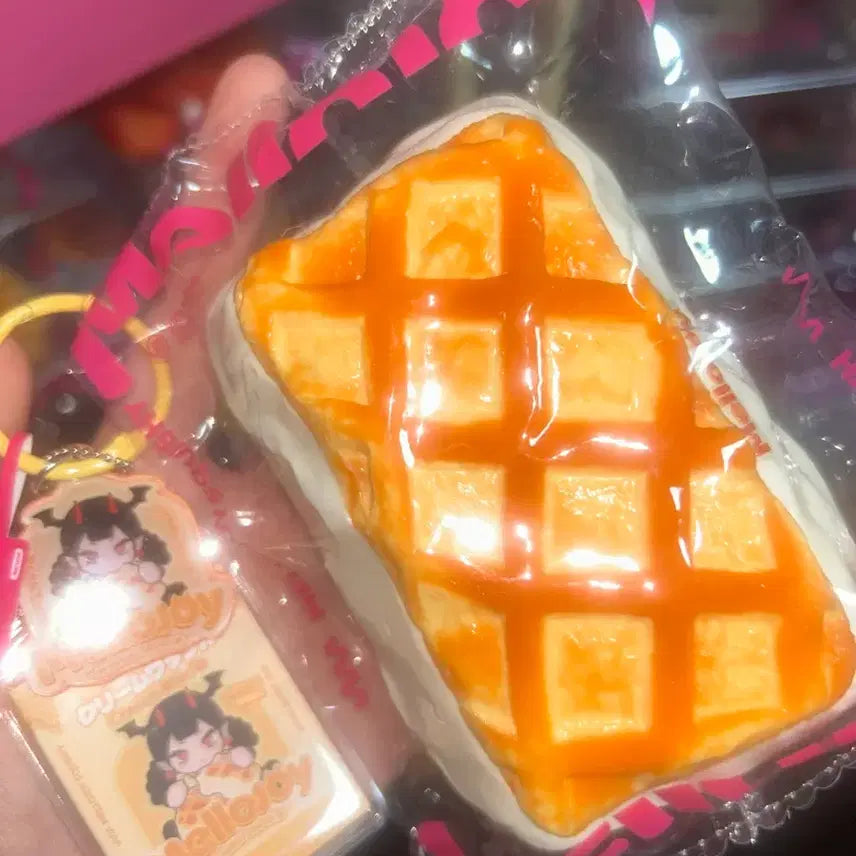 [BUNJANG] Melloyjoy Waffle Squishy (Renewed Version) / 멜로조이 리뉴얼 버전 와플 말랑이