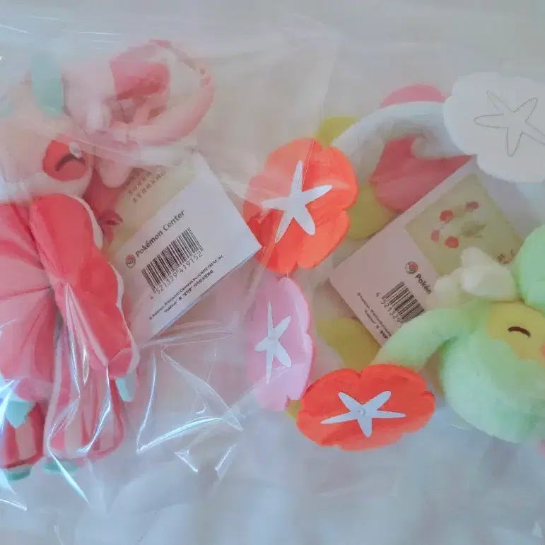 [BUNJANG] Pokémon Center Original Fragrant Mascot Tsareena &amp; Comfey Bundle / 포켓몬센터 오리지널 향기나는 마스코트 라란티스 큐아링 신품 일괄