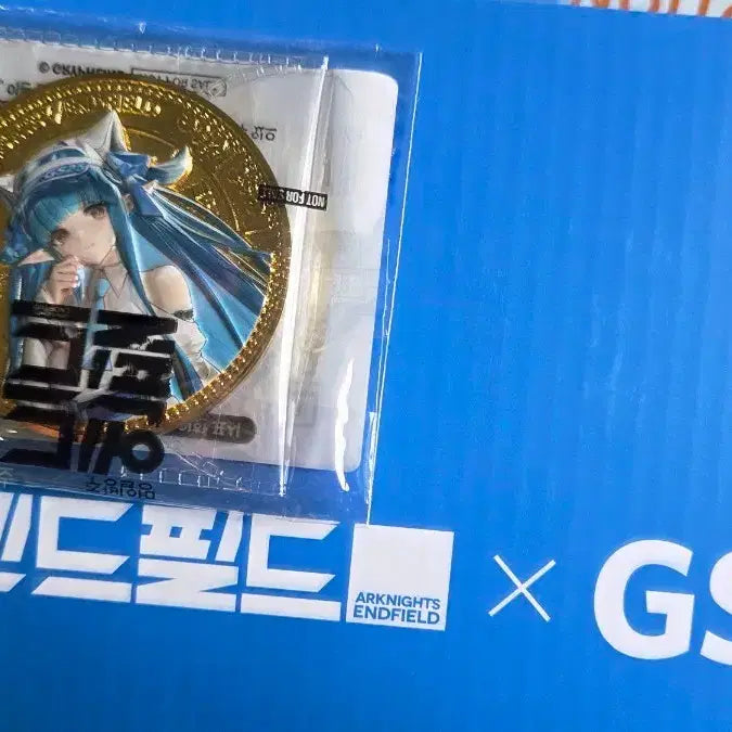 [BUNJANG] Endfield Lala Commemorative Coin + Mood Lamp Bundle Set / 엔드필드 라라 기념주화+무드등 판매합니다.