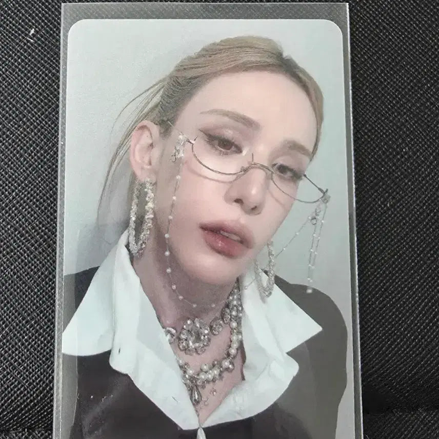 [SOLD OUT] Xlov 우무티 offik 럭드 무테 안경.ver