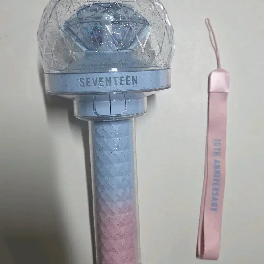 [BUNJANG] Seventeen 10th Anniversary Carat Bong Lightstick / 10주년 캐럿봉 (세븐틴 응원봉) 양도합니다