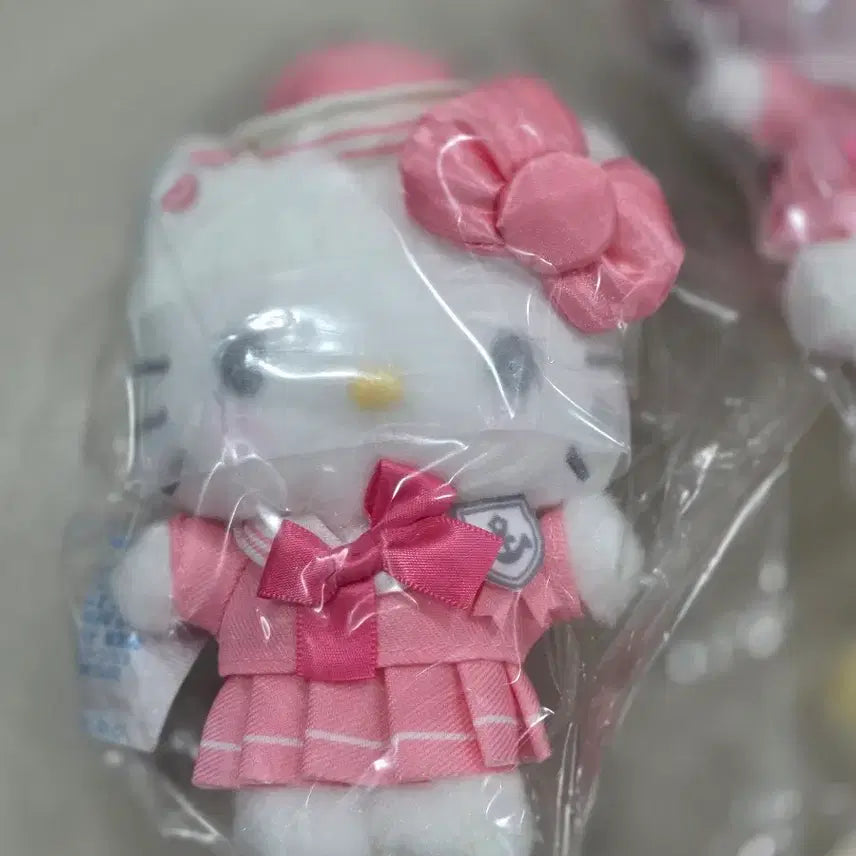 [BUNJANG] Sanrio Sailor Color Mascot Holder Keychain / 산리오 세일러 컬러 마스코트 홀더 인형 키링 키티 마이멜로디 폼폼푸린