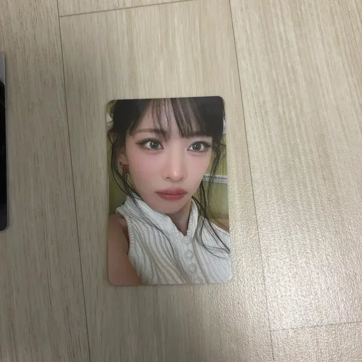 [BUNJANG] fromis_9 Lee Chaeyoung Hayan Geurium Photocard / 프로미스나인 하얀그리움 이채영 포카 팔아요