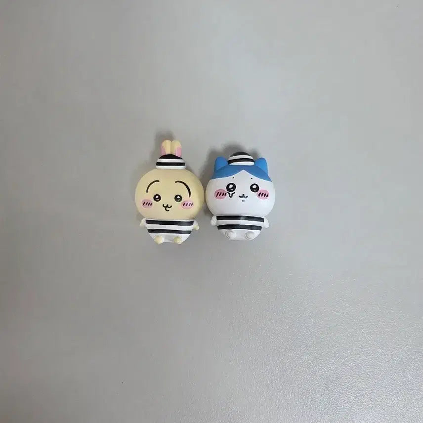 [BUNJANG] Unsealed "Monchichi" Prisoner Outfit Figure / (개봉) 먼작귀 죄수복 피규어