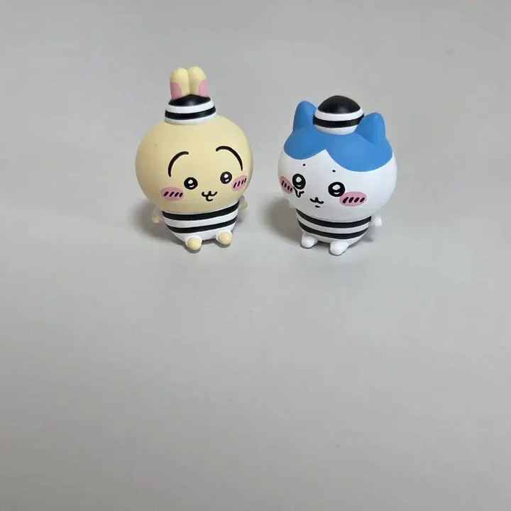 [BUNJANG] Unsealed "Monchichi" Prisoner Outfit Figure / (개봉) 먼작귀 죄수복 피규어