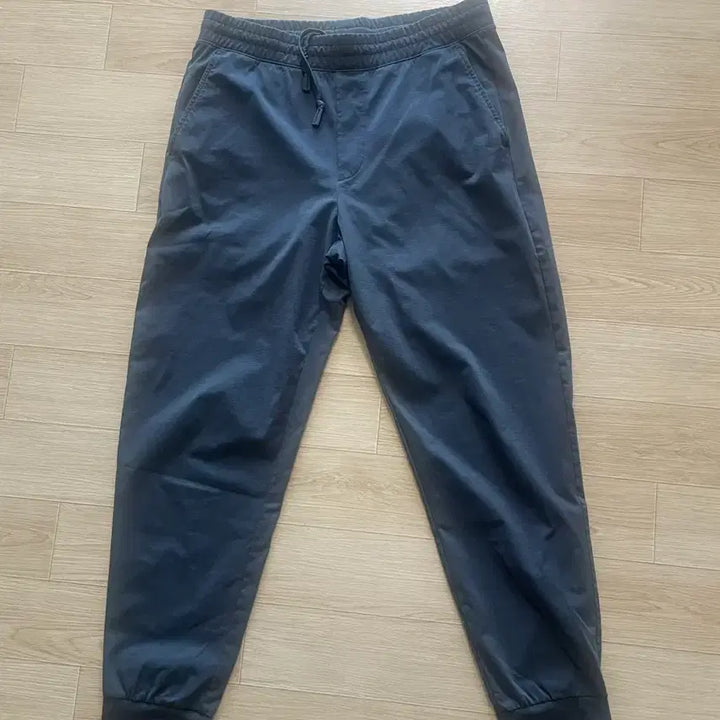 [BUNJANG] Uniqlo AIRism Jogger Pants (2 Pairs) / 유니클로 에어리즘 조거팬츠 2벌