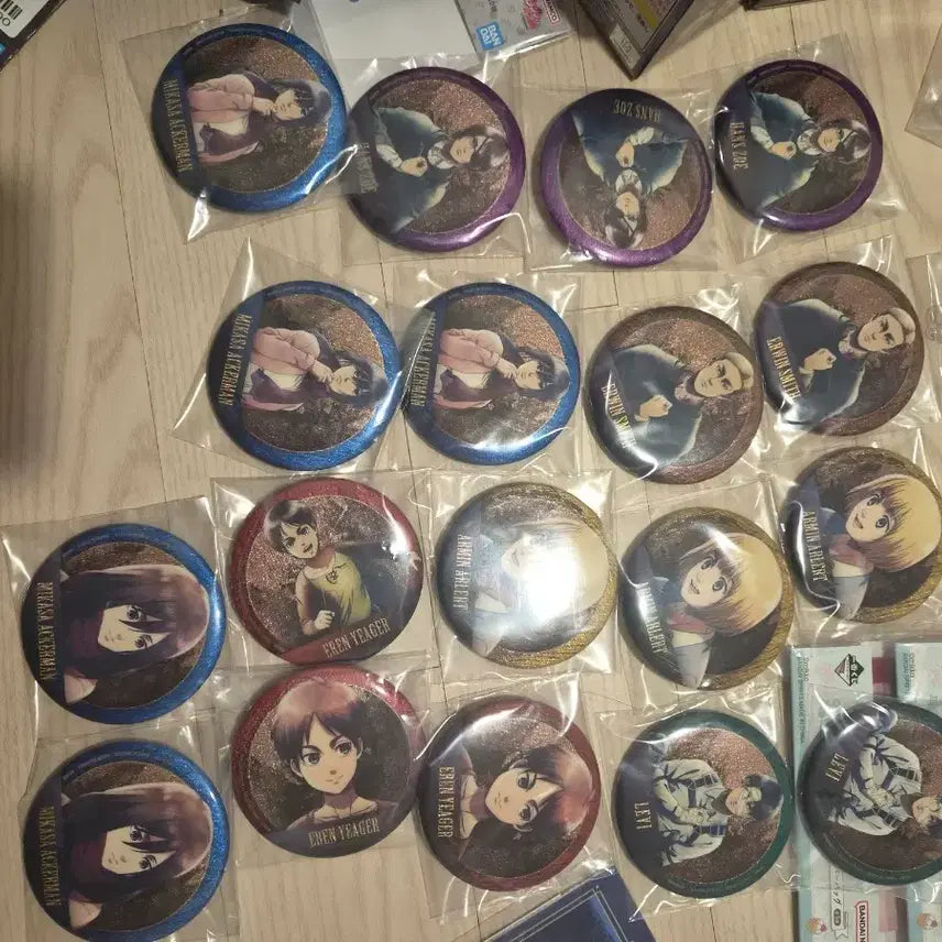 [BUNJANG] Attack on Titan Character Badge Set (Mikasa, Eren, Armin, Levi, Hange, Erwin) / 진격의 거인 뱃지 세트 (미카사, 에렌, 아르민, 리바이, 한지, 엘빈)
