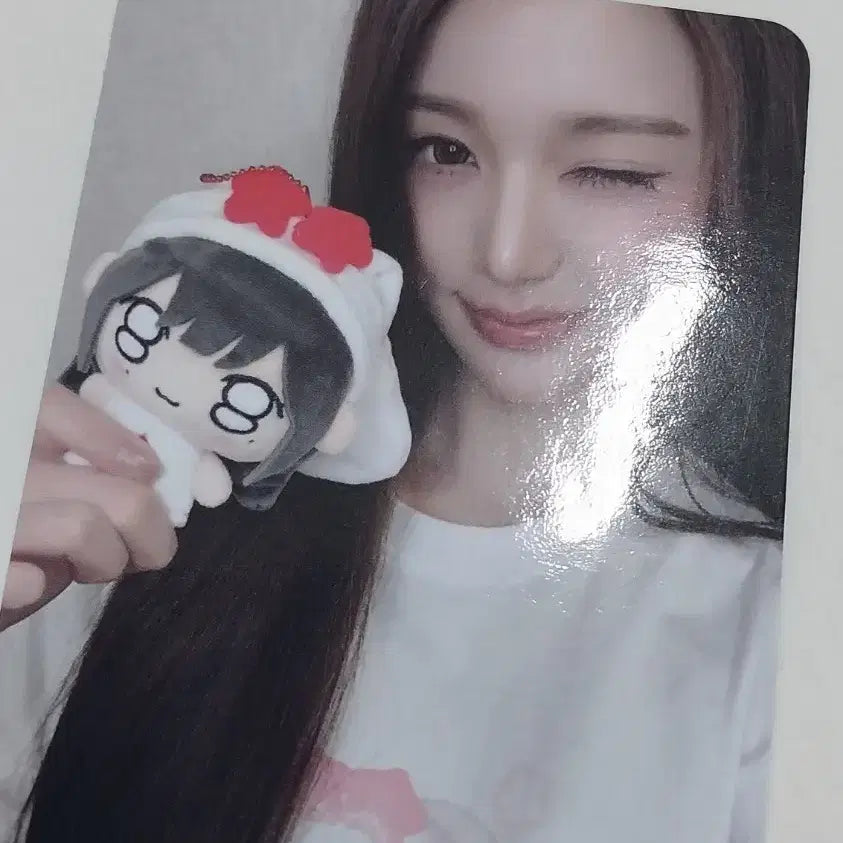 [BUNJANG] IVE Jang Wonyoung Fan Concert MD T-Shirt Photocard / 아이브 장원영 포카 팬콘 엠디 티셔츠 팬콘서트 MD 리바이브