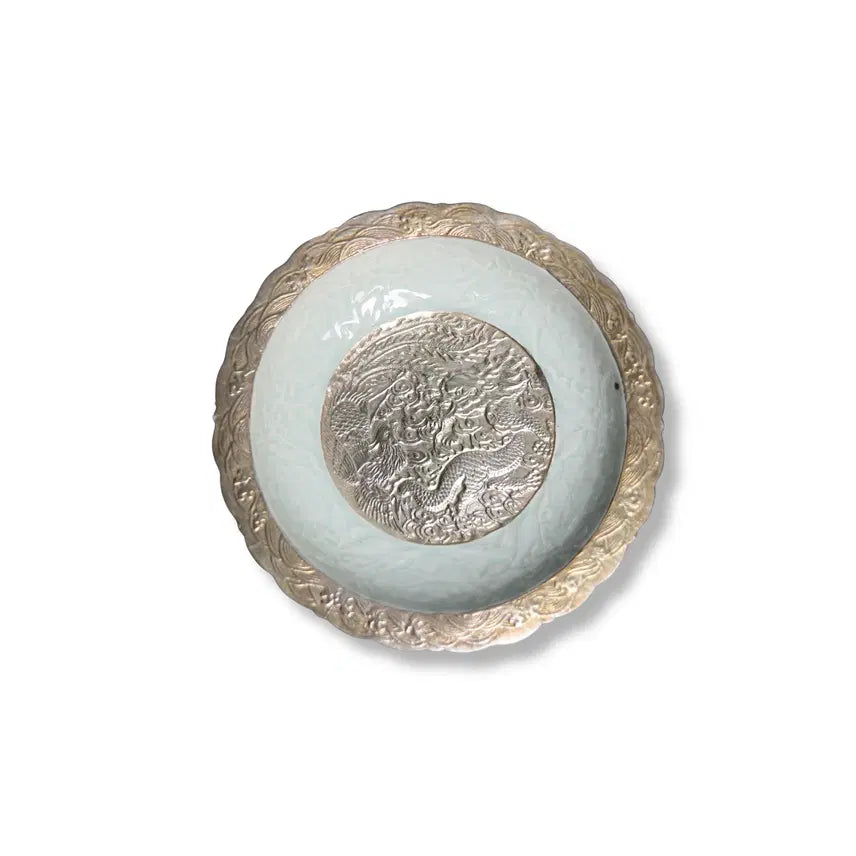 [BUNJANG] Qing Dynasty Qianlong Celadon Glazed Porcelain Plate with Silver Inlay / 청건륭백자천청유묘은각화운룡문화형반 [중국도자기]