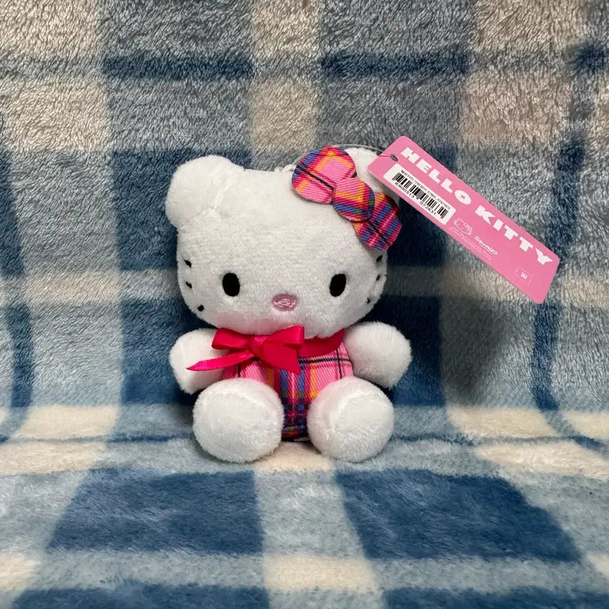 [BUNJANG] Sanrio Tartan Checkered Hello Kitty 8cm Keyring / 산리오 타탄체크 헬로키티 (8cm) 키링