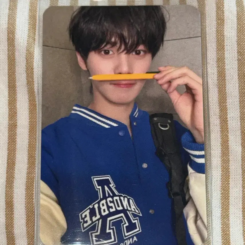[BUNJANG] Kim Gyuvin Music Core MC Photocard / 05/30 김규빈 음악중심 MC 포카