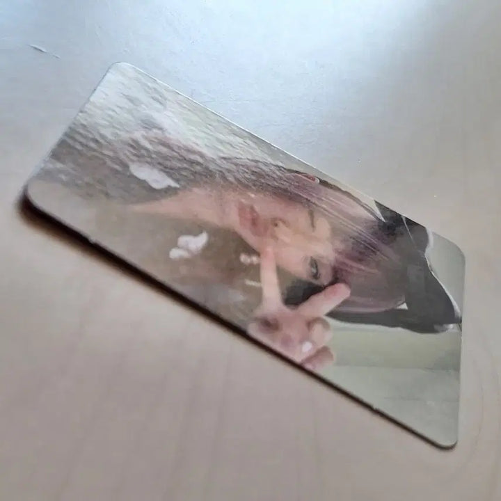 [BUNJANG] NewJeans Hanni OMG Iz*We Photocard POB / 뉴진스 하니 이즈위 OMG 포카 오엠지 앨범 포토카드 특전 미공포 굿즈