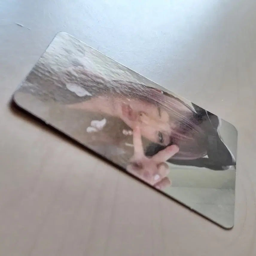 [BUNJANG] NewJeans Hanni OMG Iz*We Photocard POB / 뉴진스 하니 이즈위 OMG 포카 오엠지 앨범 포토카드 특전 미공포 굿즈