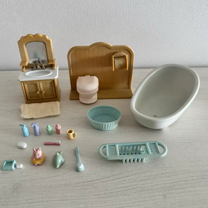 [BUNJANG] Sylvanian Families Bathroom Set (Toilet, Sink, Bathtub, etc.) / 1704)올드)단종)실바니안 욕실세트(변기 세면대 욕조 등)