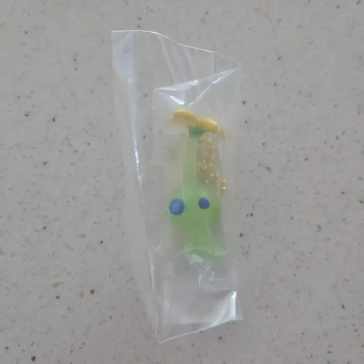 [BUNJANG] Pikmin Glow-in-the-Dark Jelly Keychain / 야광 피크민 반짝 피크민 젤리 키링 새상품