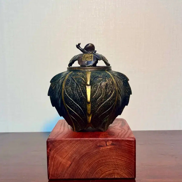 [BUNJANG] Chinese Traditional Bronze Incense Burner, Golden Leaf Pattern / 중국 전통 동 향로) 금채 와우형 엽문 사방 향로